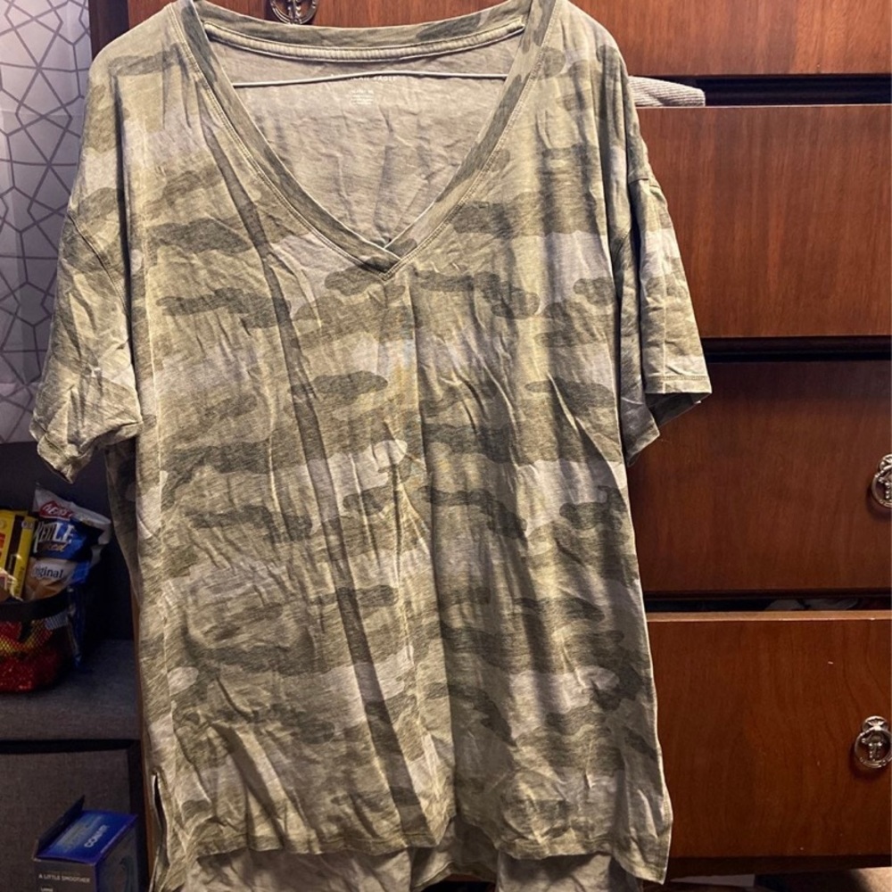 American Eagle top